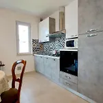 Narcisa Pool Apartment - Lake View Διαμέρισμα Μπαρντολίνο