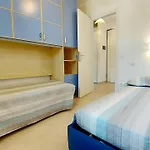 Narcisa Pool Apartment - Lake View Daire *