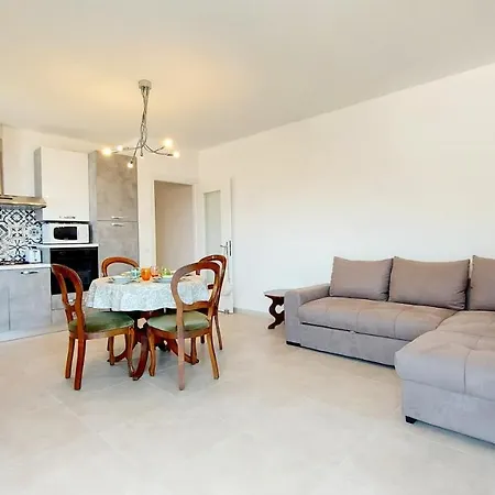 Appartement Narcisa Pool - View *